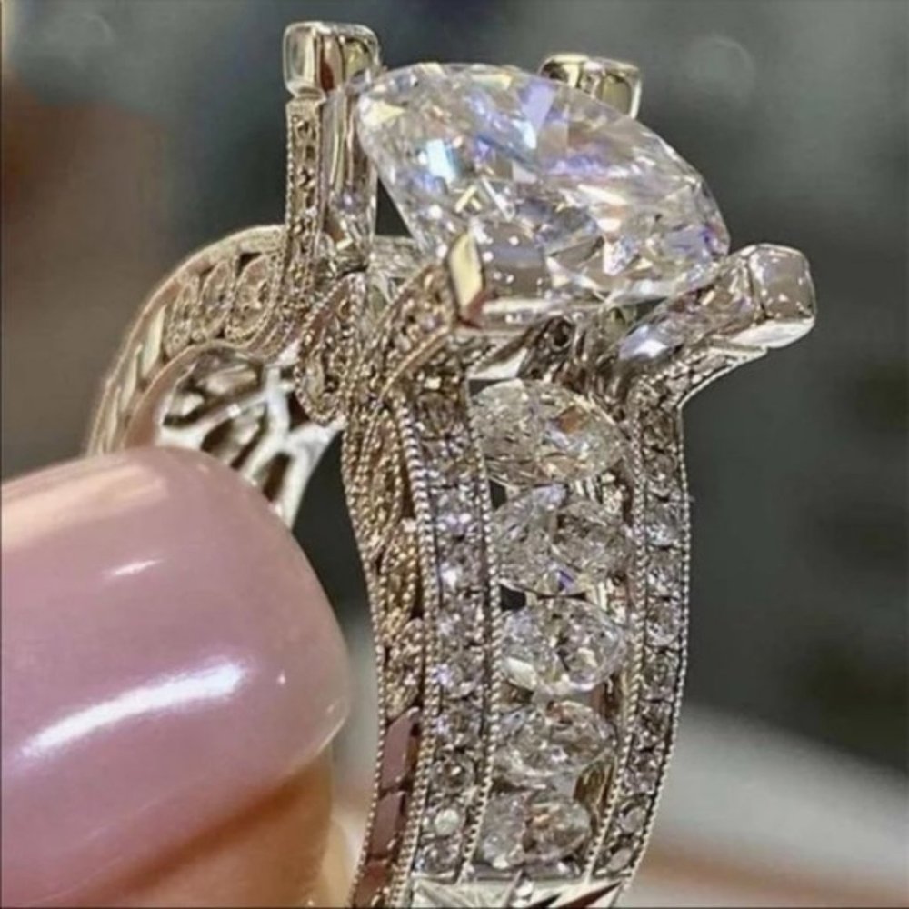 New Simulated white sapphire engagement ring - Picture 1 of 2